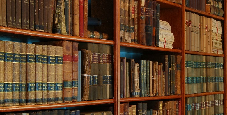Les bibliothèques idéales et les livres qu'il faut mettre dedans