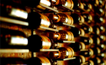 Les services en ligne liés aux vins se développent.