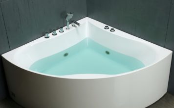 Baignoire bouchée : la méthode du furet