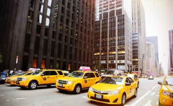 Les 2 applications du moment pour commander votre taxi