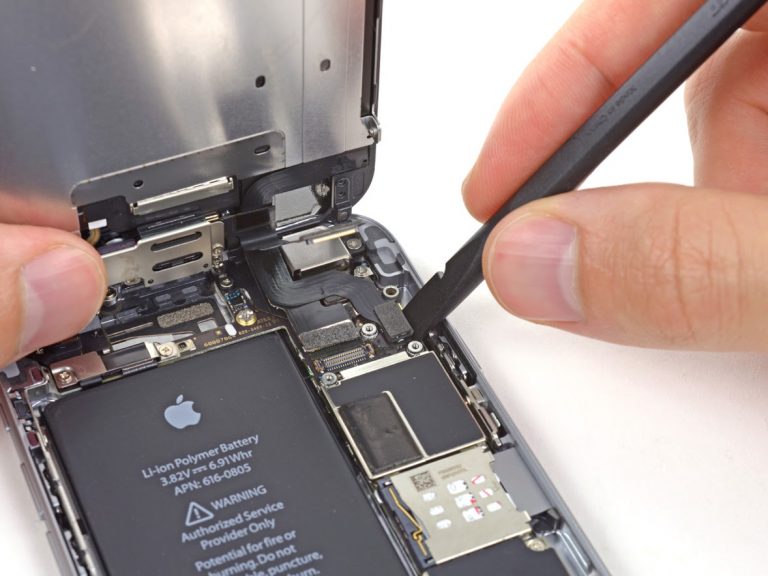 Pourquoi faire réparer son iPhone par un professionnel ?