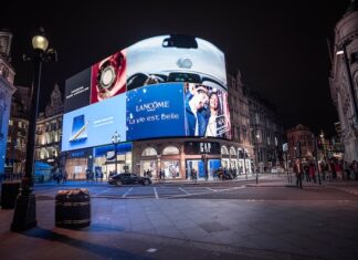 La puissance des pubs personnalisées avec l’affichage dynamique affichage dynamique avec Signao